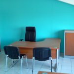 Ensemble bureau coloris merisier + 2 armoires (haute et basse) + ensemble sièges